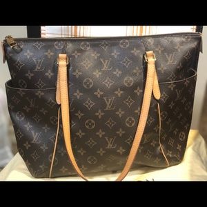Authentic Louis Vuitton Totally MM Shoulder Bag